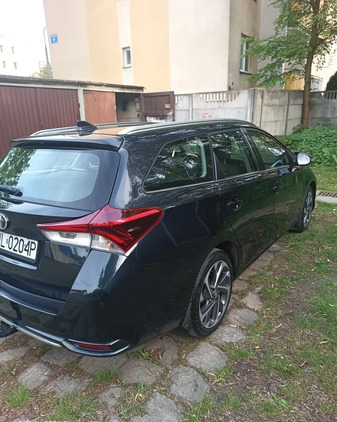 Toyota Auris cena 62900 przebieg: 82512, rok produkcji 2017 z Wołomin małe 154